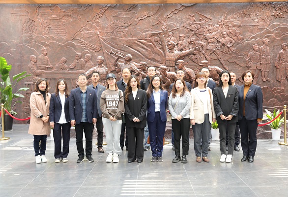 本部第一、二党支部联合开展主题党日运动